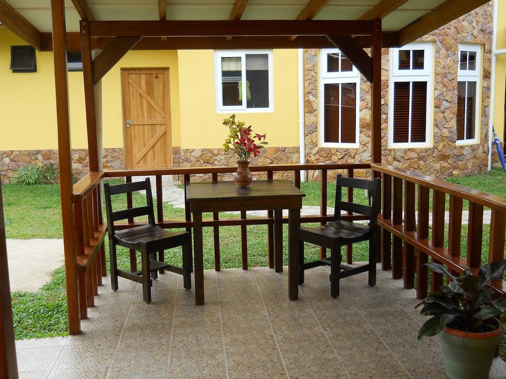 Marfi Inn Cahuita Δωμάτιο φωτογραφία